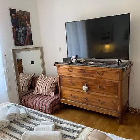 Apartment Paradiso Numero 12 Genoa